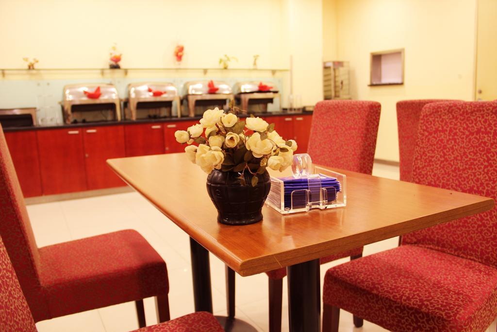 Hanting Hotel Shanghai Qibao Centre Bagian luar foto